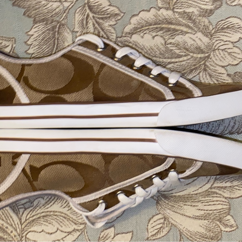 COACH DALIA DEE SIGNATURE CANVAS TENNIS SHOES SZ 8.5 - Picture 4 of 13
